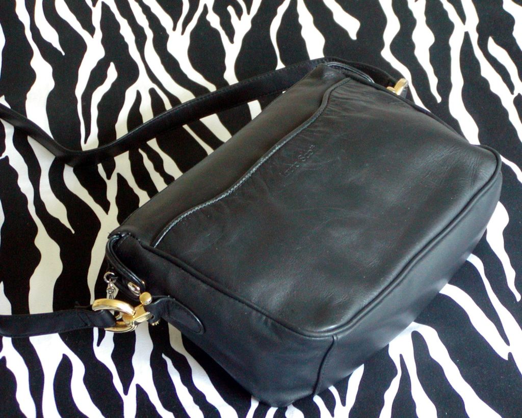 Laura Scott Handbag Shoulder Purse Pocketbook Black Used | Shoulder purse,  Purses, Handbag