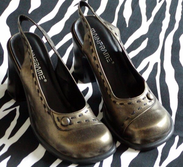 Retro-Style Metallic Slingbacks