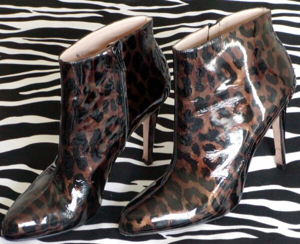 SUPER-SEXY Anne Klein Stiletto Booties LACQUER Animal Print