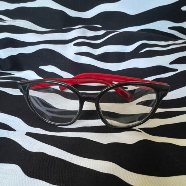 Preowned Black And Cherry Reading Glasses