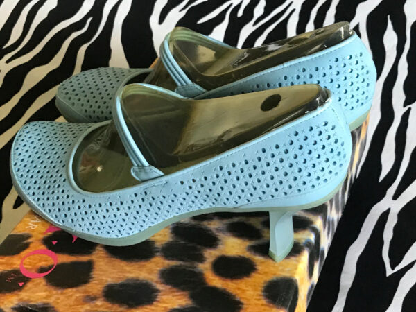 Vintage Powder Blue Mary Janes With A Kitten Heel Size 9