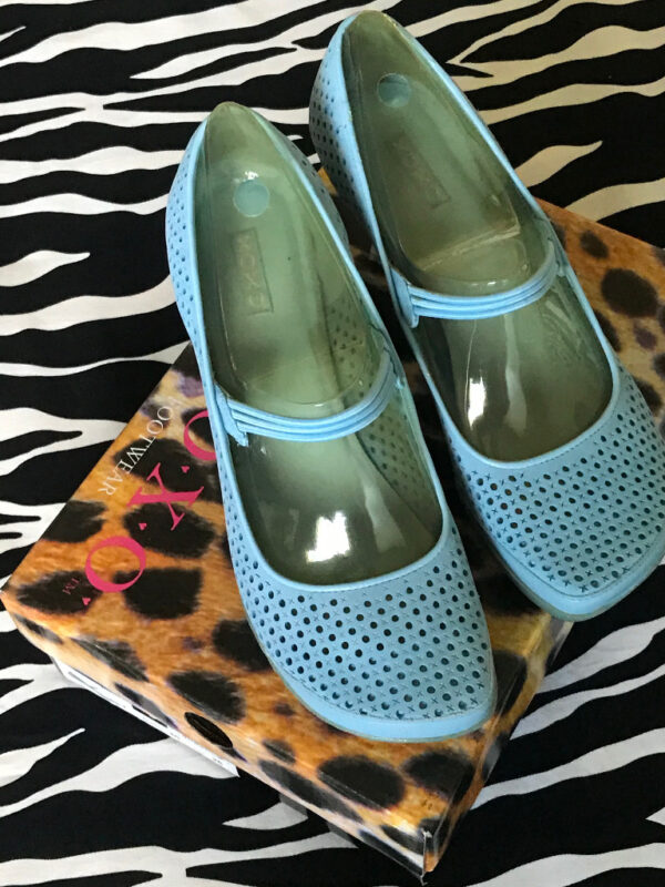 Vintage Powder Blue Mary Janes With A Kitten Heel Size 9